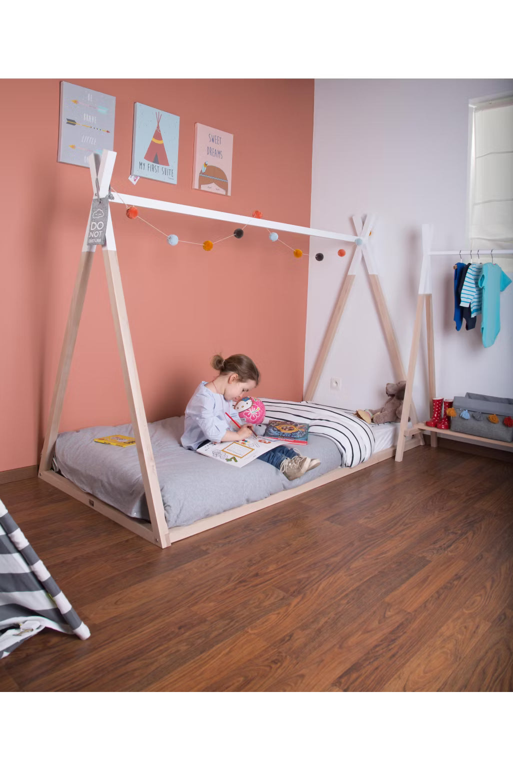 Fitted Bed Sheet for Cot Bed (70x140cm)