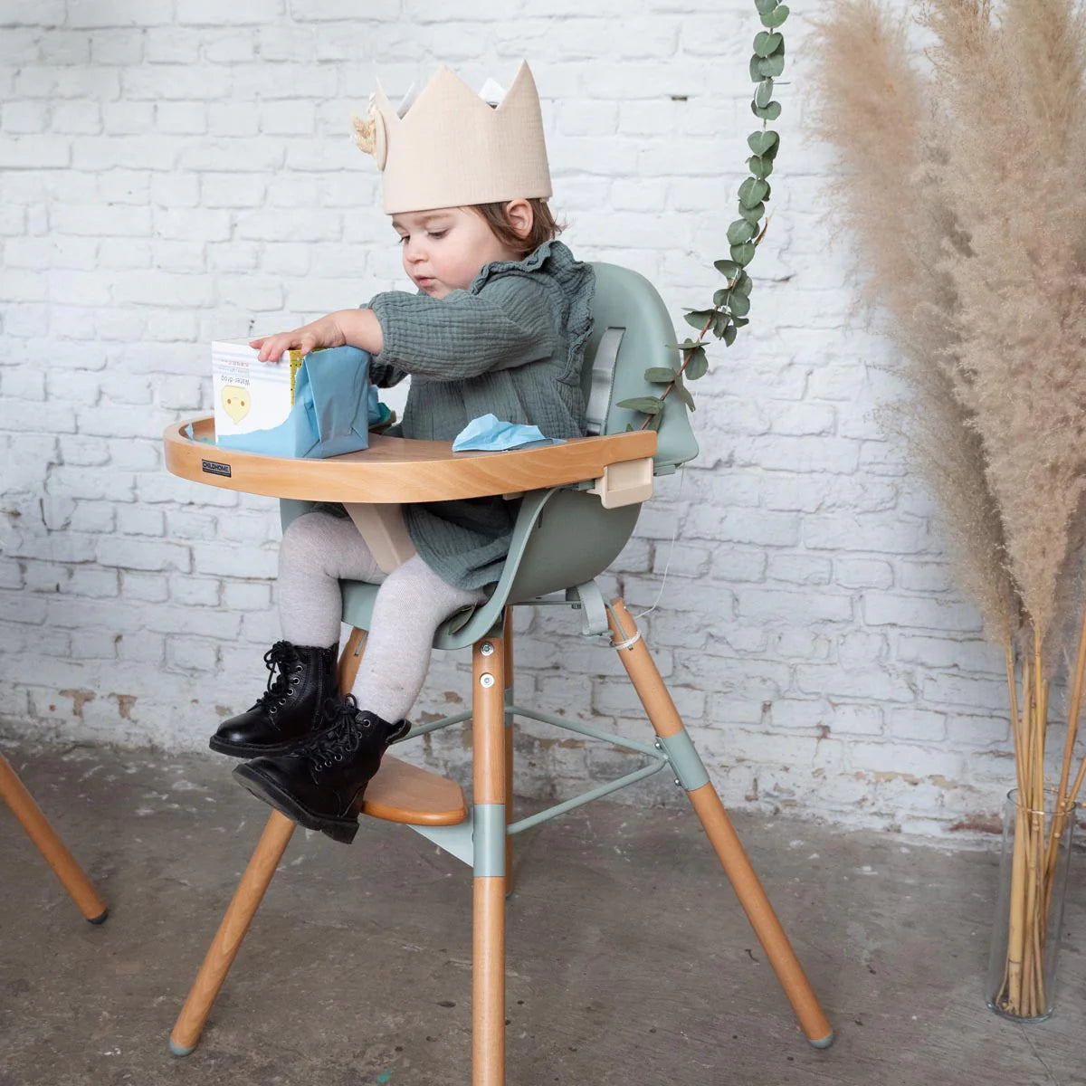 Evolu Wooden Tray Table