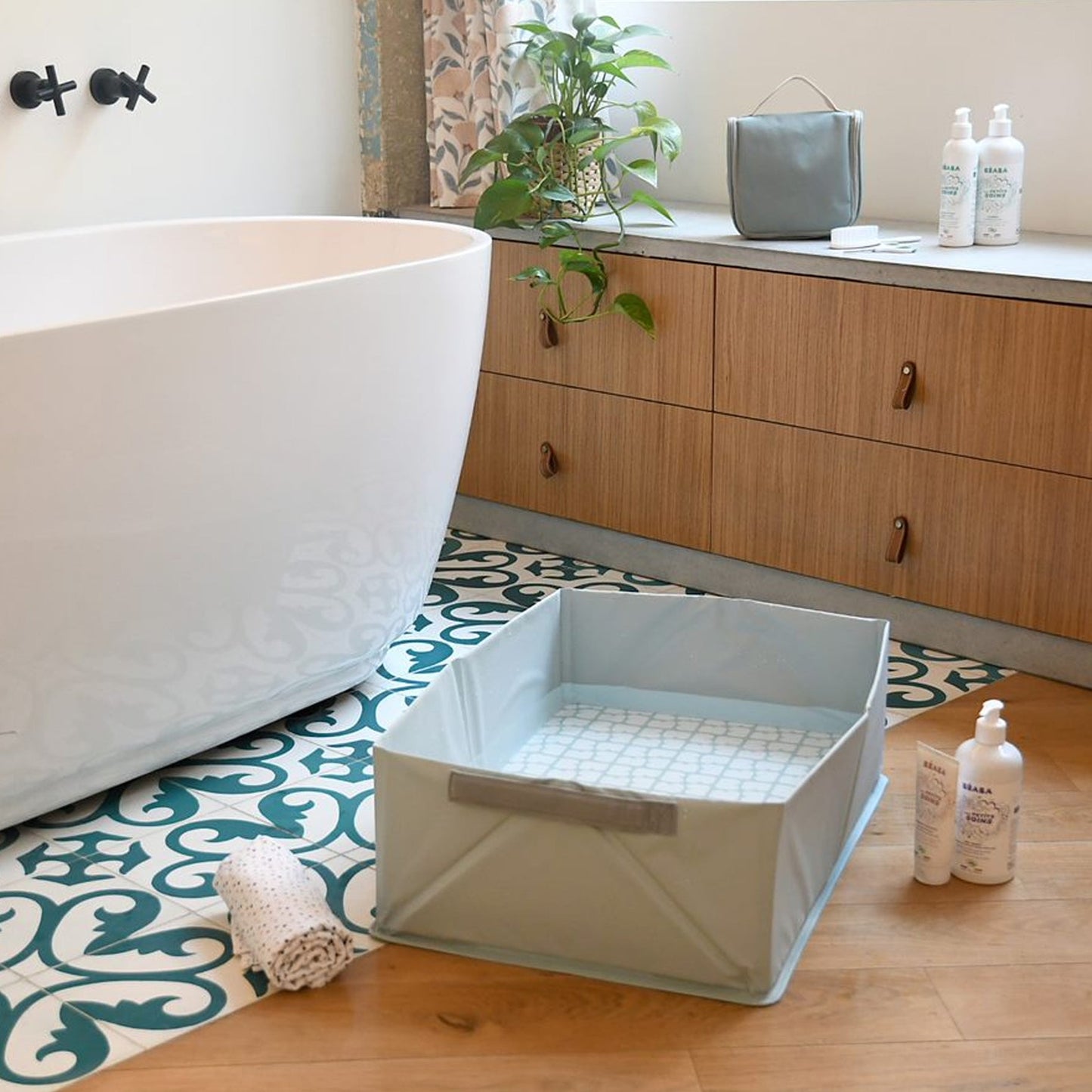 Camele'o Foldable Pop Up Bath